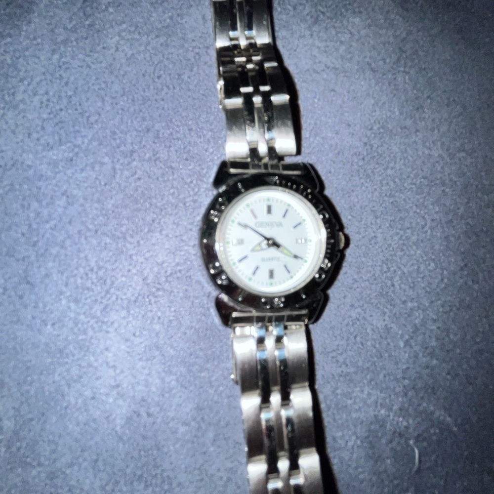 Geneva Quartz Stainless Steel Water Resistant Watch - Gem